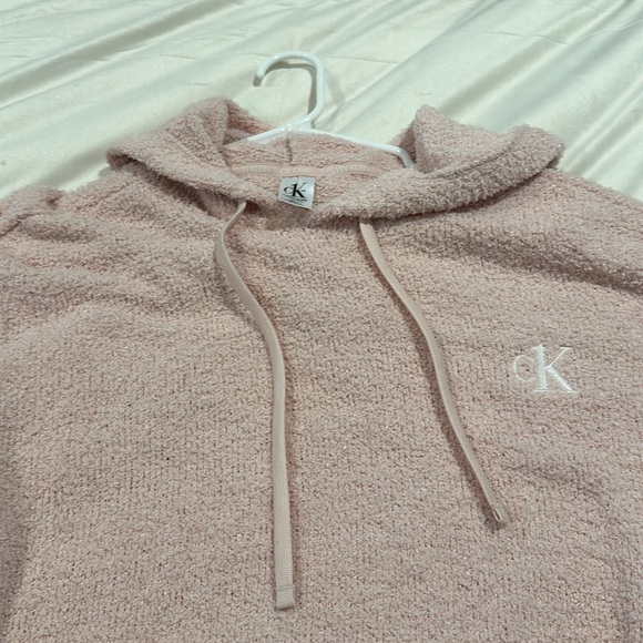 Calvin Klein light pink boucle long vintage sweatshirt, medium. - Picture 4 of 6